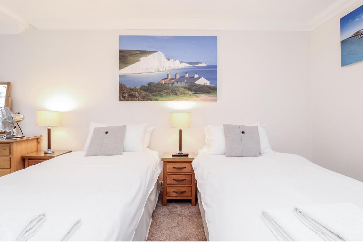 3 Queens Gardens Sea View Apartment Eastbourne Exterior foto