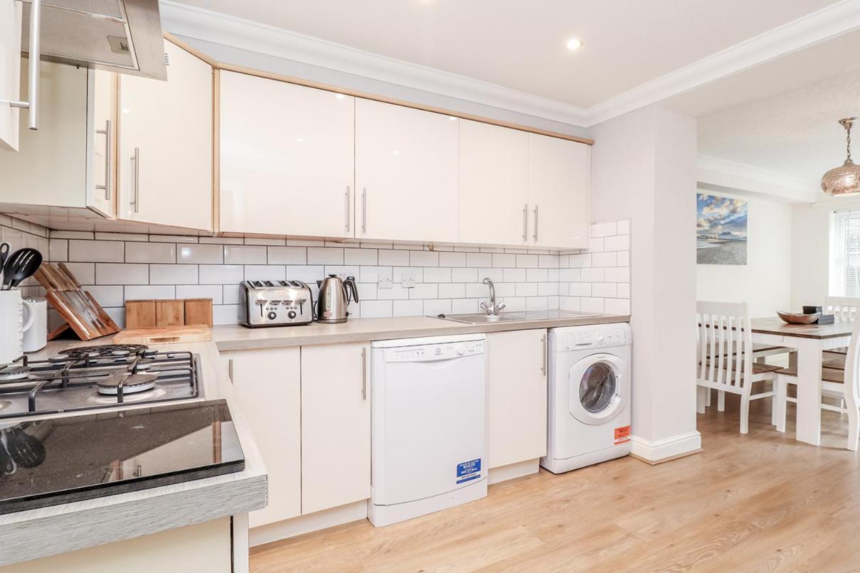 3 Queens Gardens Sea View Apartment Eastbourne Exterior foto